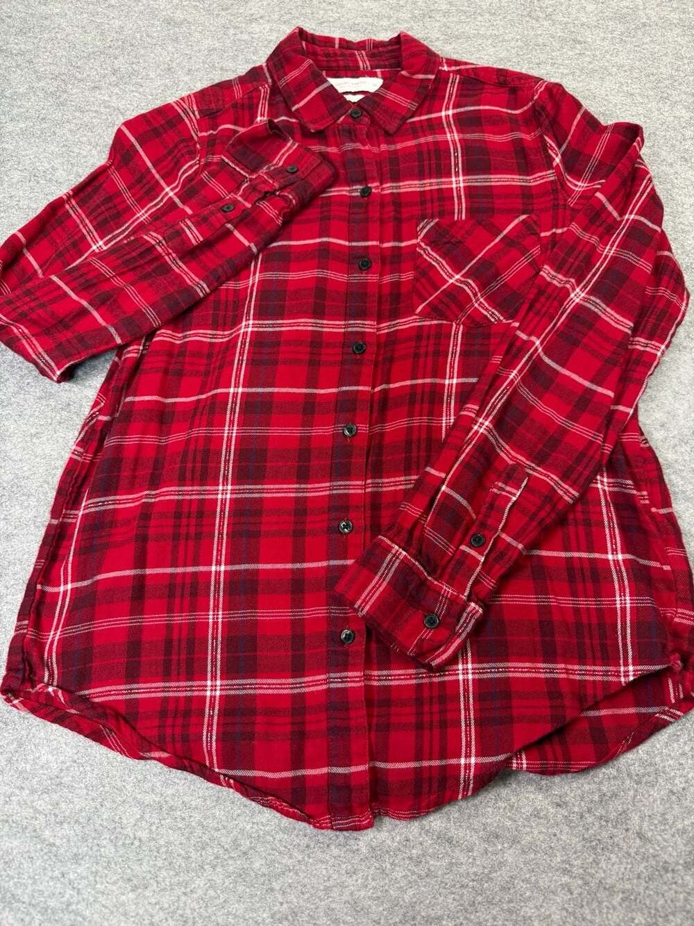 Lucky Brand Classic Fit Red Plaid Long Sleeve Button Down Flannel Shirt